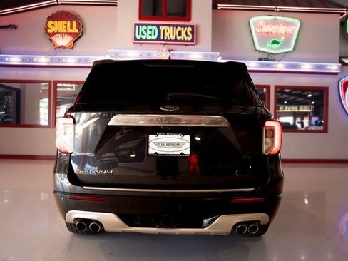 Used 2022 Ford Explorer Platinum w/ Equipment Group 601A image 24