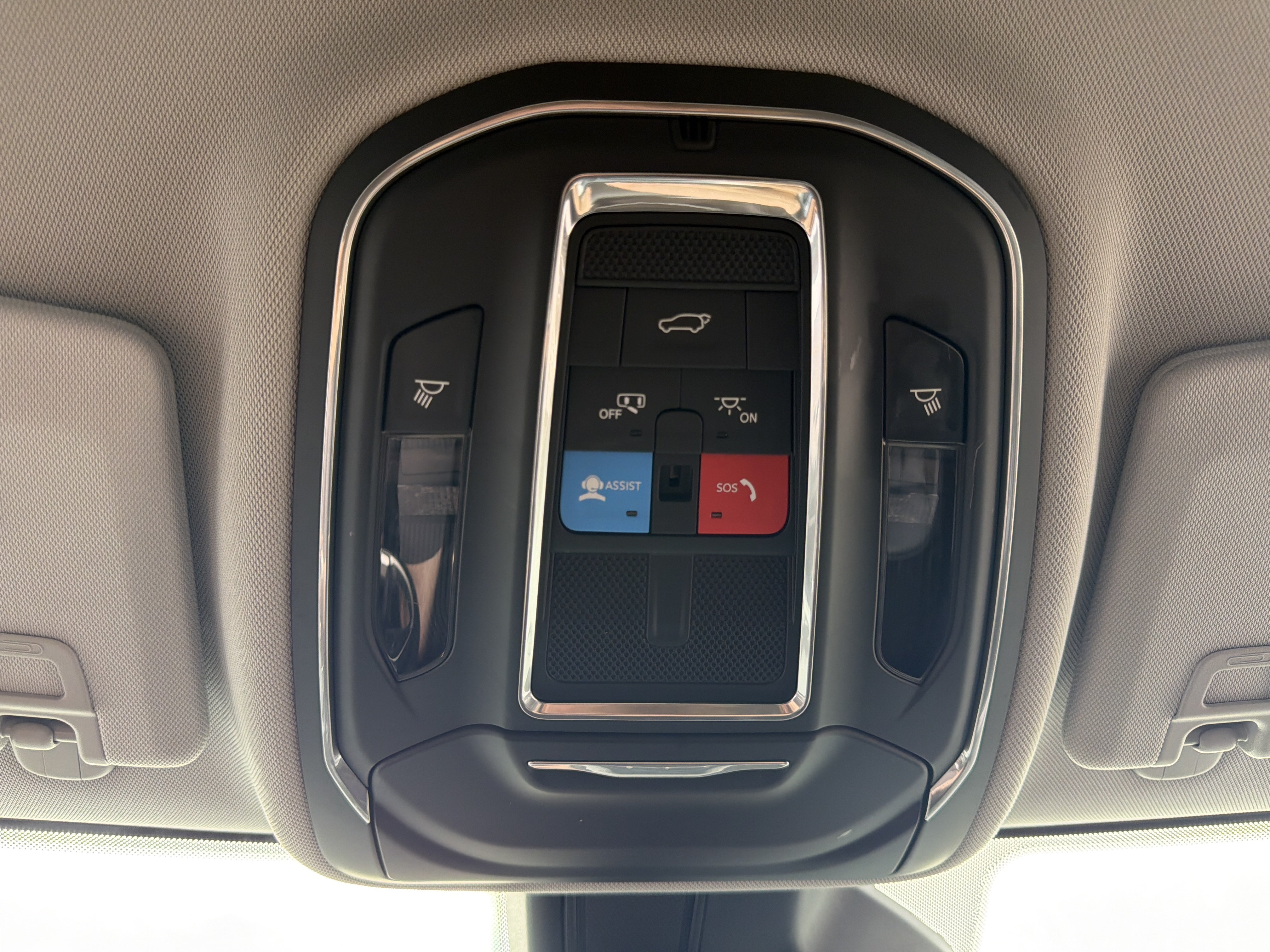 Used 2022 Jeep Grand Cherokee Limited AWD/4WD image 26