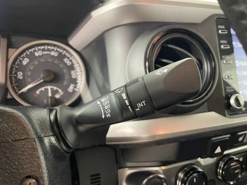 Used 2021 Toyota Tacoma Limited AWD/4WD image 16