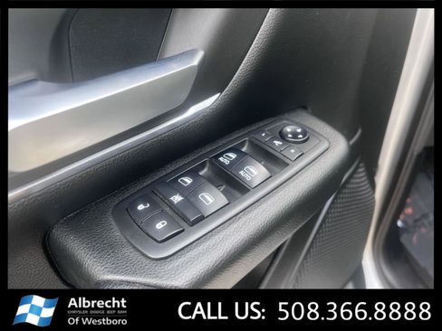 Used 2019 RAM 1500 Big Horn image 32