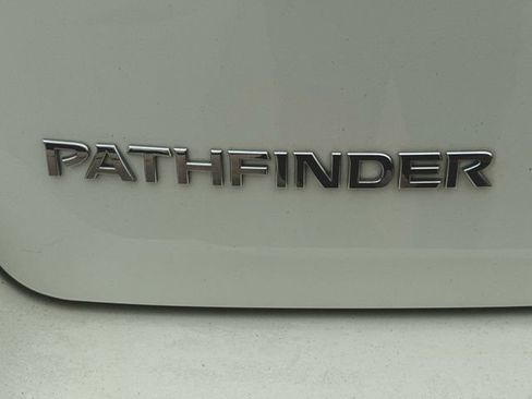 Used 2019 Nissan Pathfinder SV AWD/4WD image 31
