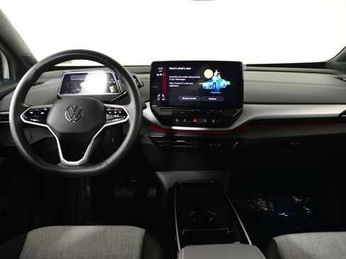 Used 2025 Volkswagen ID.4 Limited image 3