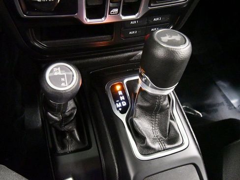 Used 2023 Jeep Wrangler Sport image 26