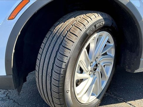 Used 2025 Lincoln Corsair AWD image 37