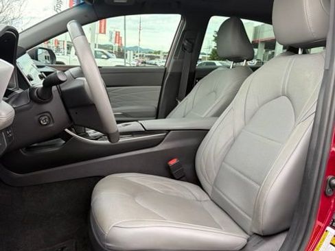 Certified 2022 Toyota Avalon Limited FWD image 18