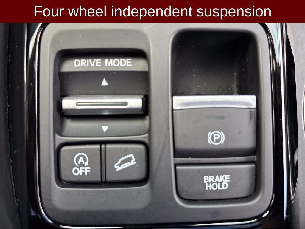 Used 2024 Honda Pilot Touring image 14