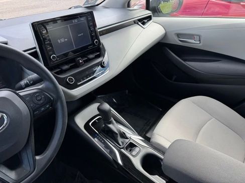 Used 2021 Toyota Corolla LE w/ LE Convenience Package FWD image 13