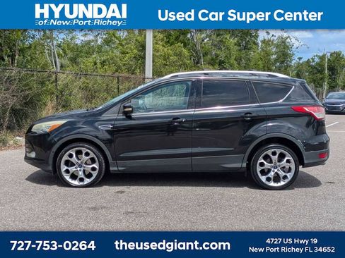 Used 2015 Ford Escape Titanium w/ Equipment Group 301A FWD image 2