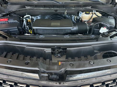 Used 2023 Cadillac Escalade Premium Luxury RWD image 26