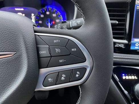 New 2026 Chrysler Pacifica Select image 14