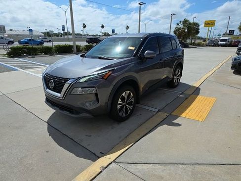 Used 2021 Nissan Rogue SV image 8