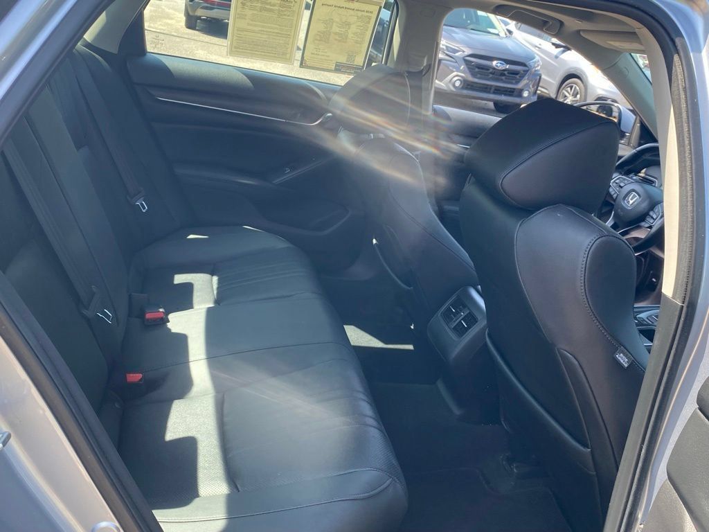 Used 2020 Honda Accord Touring image 17