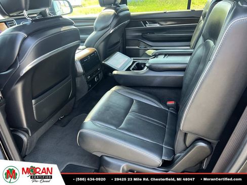 Used 2023 Jeep Grand Wagoneer Series II AWD/4WD image 12