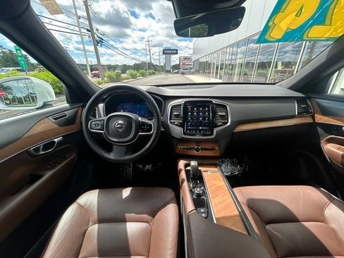 Certified 2024 Volvo XC90 B6 Plus w/ Protection Package Premier AWD/4WD image 17