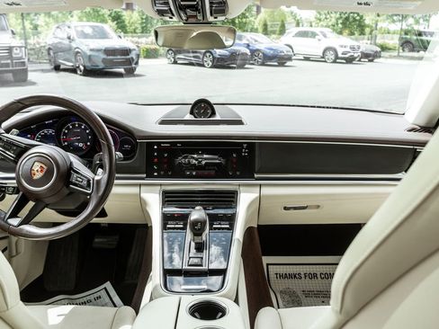Used 2023 Porsche Panamera 4 Platinum Edition w/ Sportdesign Package AWD/4WD image 7