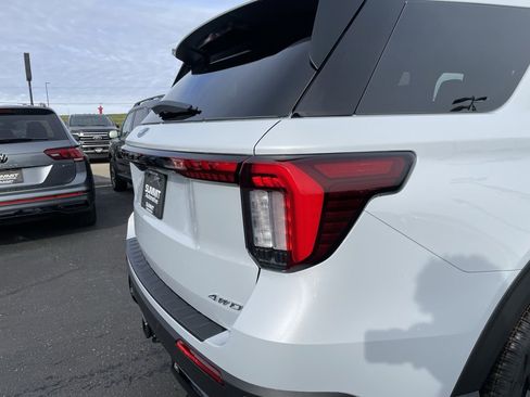 New 2026 Ford Explorer ST-Line w/ ST-Line Street Pack image 33