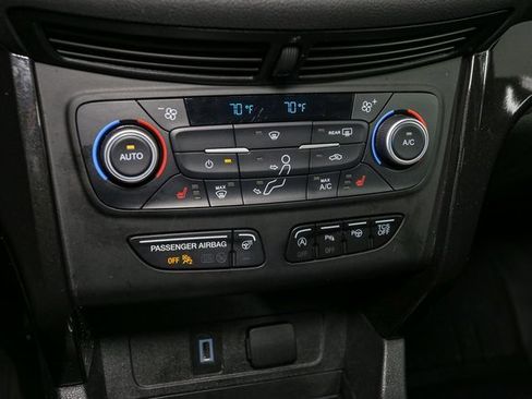 Used 2019 Ford Escape Titanium image 24