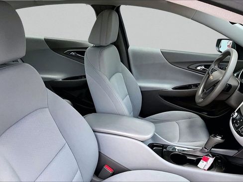 Used 2019 Chevrolet Malibu LS image 26