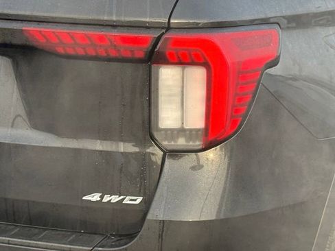 New 2026 Ford Explorer Active w/ Active Comfort Package image 7