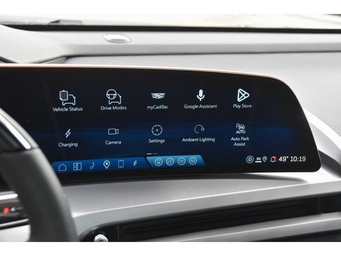 Certified 2026 Cadillac Vistiq Platinum image 23