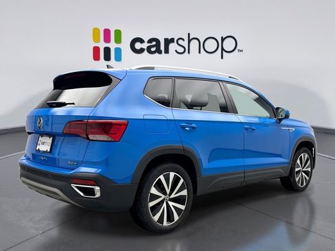 Used 2022 Volkswagen Taos SE w/ Driver Assistance Package image 5