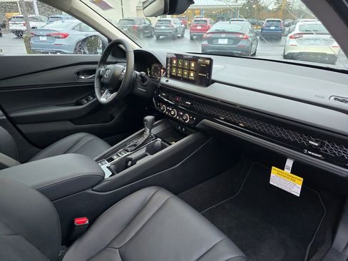 Certified 2025 Honda Accord Touring image 4