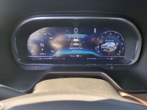 Certified 2024 Chevrolet Suburban High Country image 12