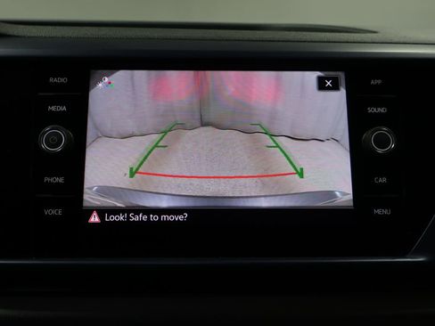 Used 2023 Volkswagen Taos SE w/ Panoramic Sunroof Package image 28