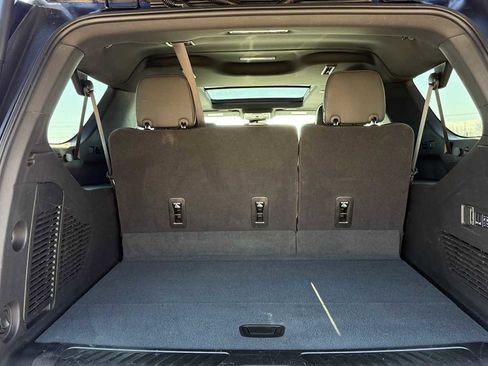 Used 2025 Chevrolet Suburban LT w/ Comfort Package image 29