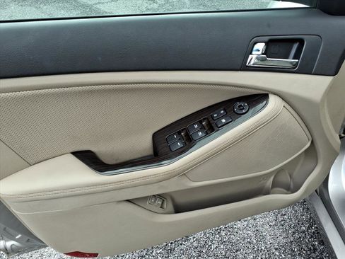 Used 2013 Kia Optima EX image 16