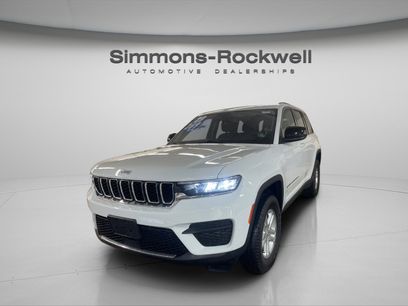 Used 2023 Jeep Grand Cherokee Laredo w/ Luxury Tech Group I