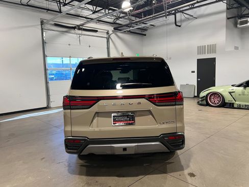 Used 2025 Lexus LX 700h Overtrail image 4