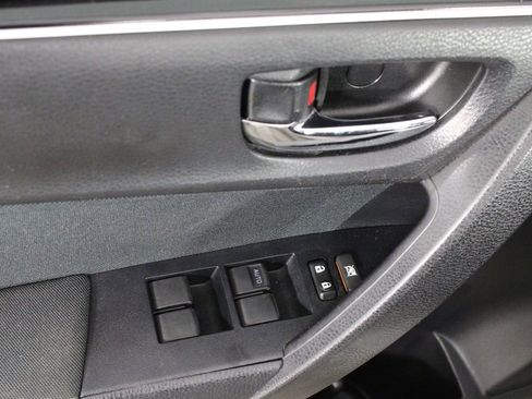 Used 2017 Toyota Corolla LE image 16