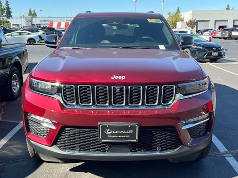 Used 2024 Jeep Grand Cherokee Limited w/ Luxury Tech Group II AWD/4WD image 6