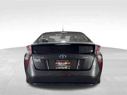 Used 2018 Toyota Prius Four FWD image 6