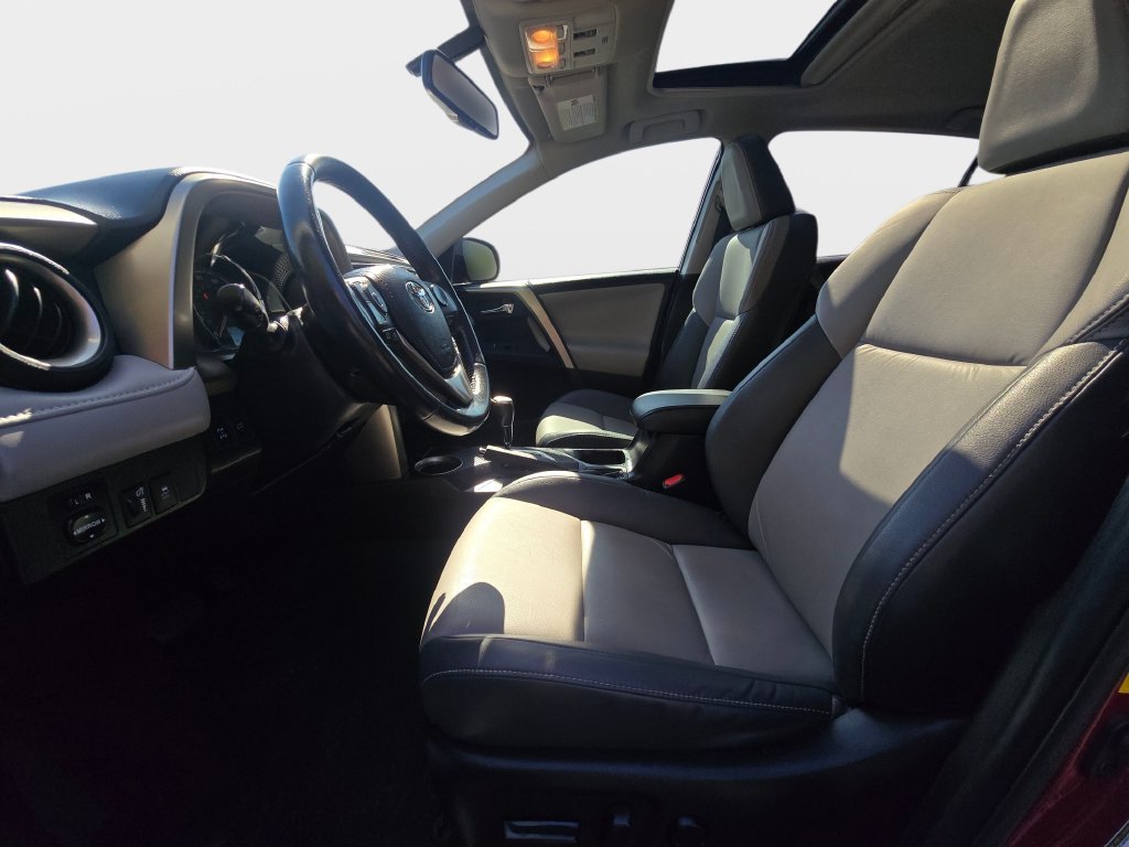 Used 2014 Toyota RAV4 Limited AWD/4WD image 18