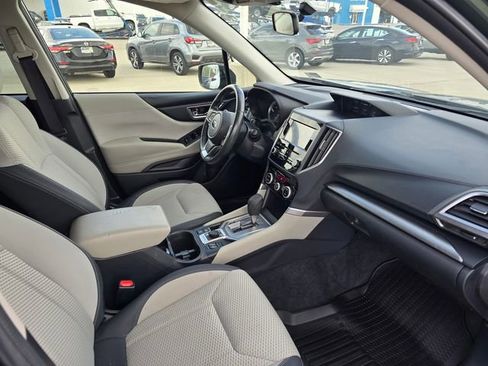 Used 2023 Subaru Forester Premium AWD/4WD image 19