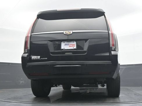Used 2019 Cadillac Escalade Luxury AWD/4WD image 30