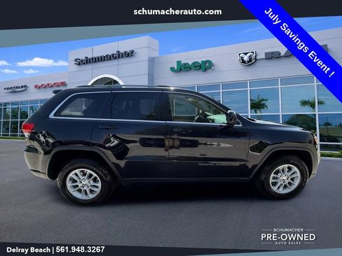 Used 2019 Jeep Grand Cherokee Laredo AWD/4WD image 8