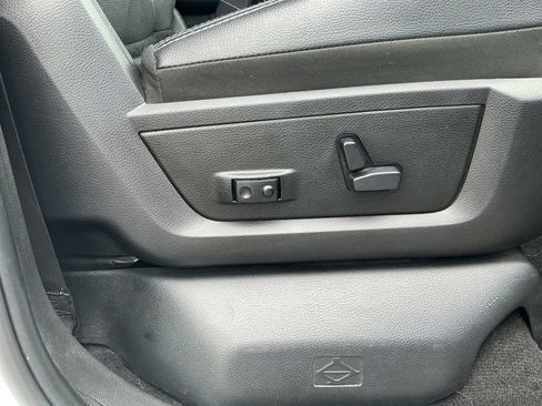 Used 2017 RAM 2500 Laramie AWD/4WD image 17