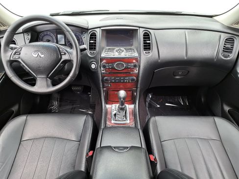 Used 2016 INFINITI QX50 2WD w/ Deluxe Touring Package image 9