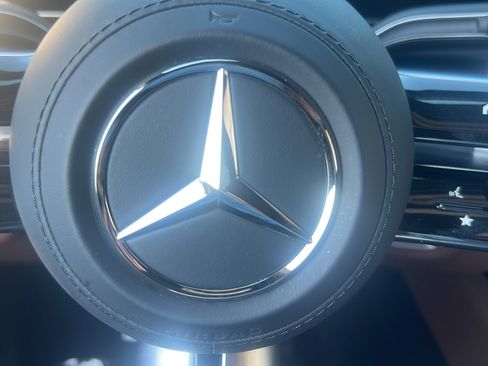 Used 2025 Mercedes-Benz GLS 450 4MATIC image 37