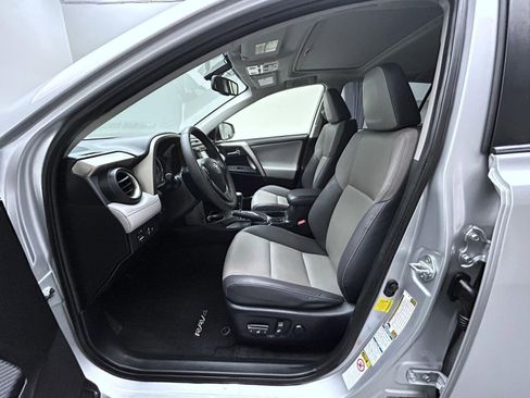 Used 2015 Toyota RAV4 Limited image 10