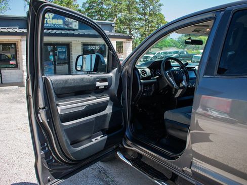 Used 2014 Toyota Tundra SR5 image 10