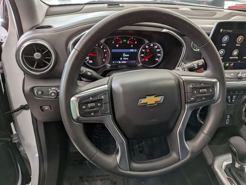 Used 2025 Chevrolet Blazer LT AWD/4WD image 20