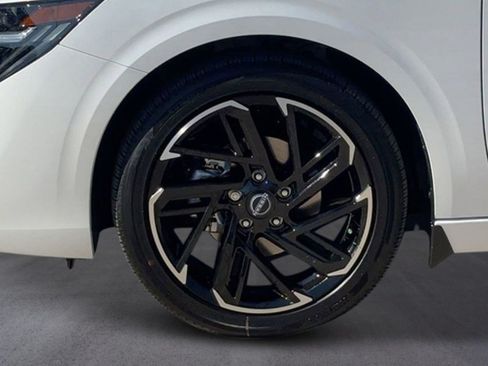 New 2026 Nissan Sentra SR w/ SR All Weather Package FWD image 9