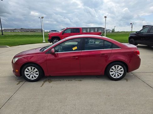 Used 2011 Chevrolet Cruze LT FWD image 4