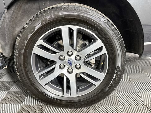 Used 2022 Ford Expedition Max XLT image 36