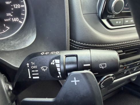 Used 2024 Nissan Rogue S FWD image 20