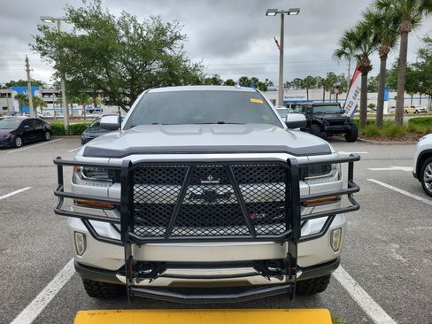 Used 2018 Chevrolet Silverado 1500 LT w/ All Star Edition AWD/4WD image 2